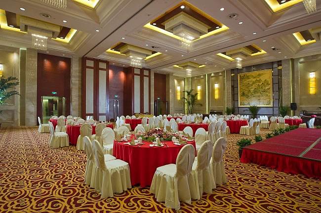 ���ݿ��۾�����ͻ���л����Բ����Ļ